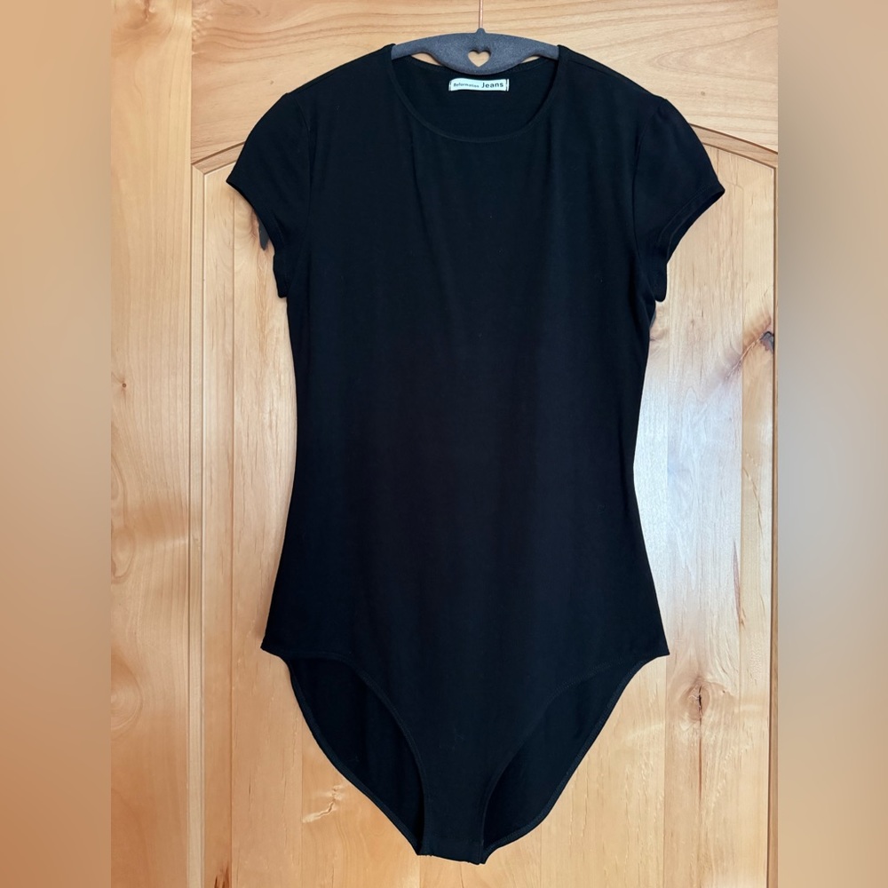 Reformation t-shirt bodysuit, size small, black